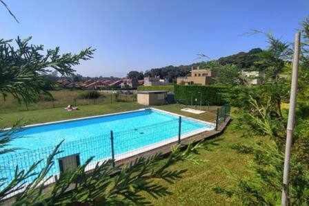 Apartamento Con Piscina Apartamento Llanes Exterior foto